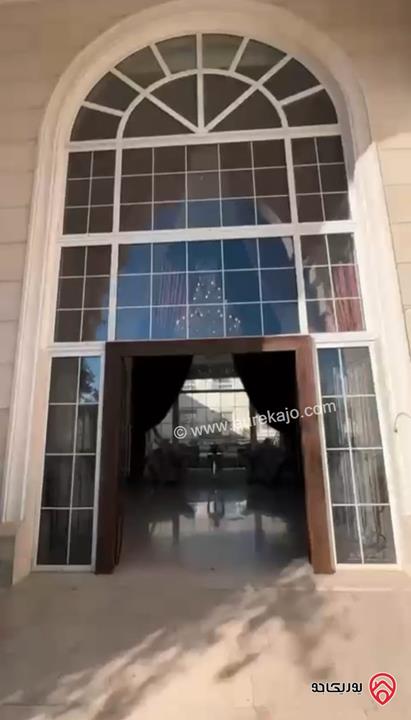 قصر مساحة البناء 2400م على ارض 2914م للبيع في عمان - اجمل مناطق دابوق 