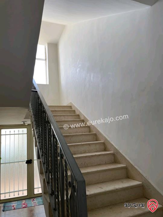 فيلا مساحة 500م على أرض 1157م للبيع في عمان - الجبيهة