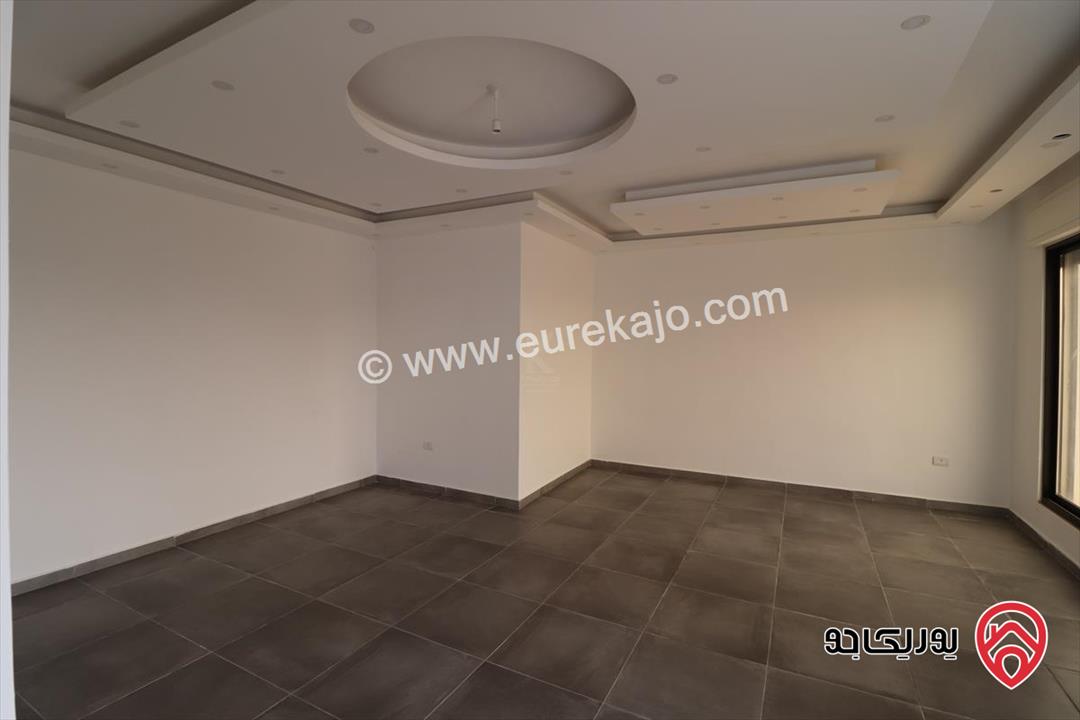 شقة فاخرة اخير مع روف مساحة 201م للبيع في عمان - عرجان