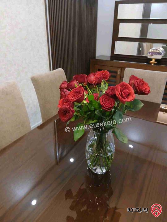 فيلا مساحة 370م على أرض 400م للبيع في عمان - الجبيهة ام زويتينة