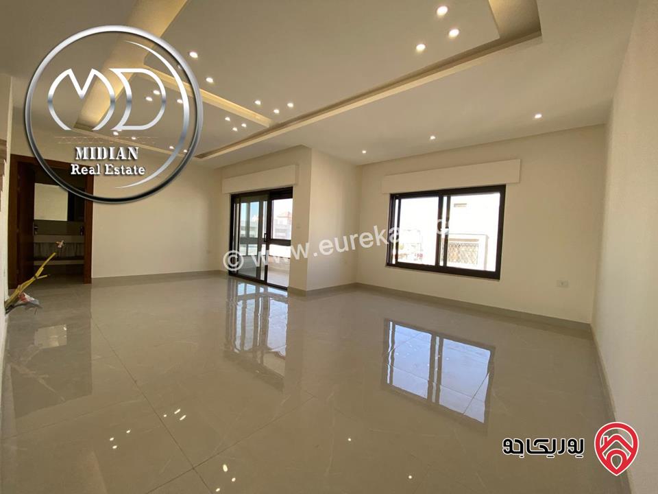 شقة دوبلكس جديدة طابق اخير مع روف للبيع في عمان - الرابية مساحة 270م مع تراسات تشطيبات و ديكورات فاخرة اطلالة جميلة