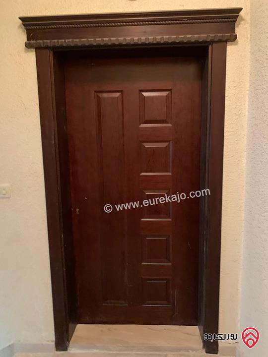 شقة تسوية طابقية مساحة 270م داخلي و 50م خارجي للإيجار في عمان - دير غبار