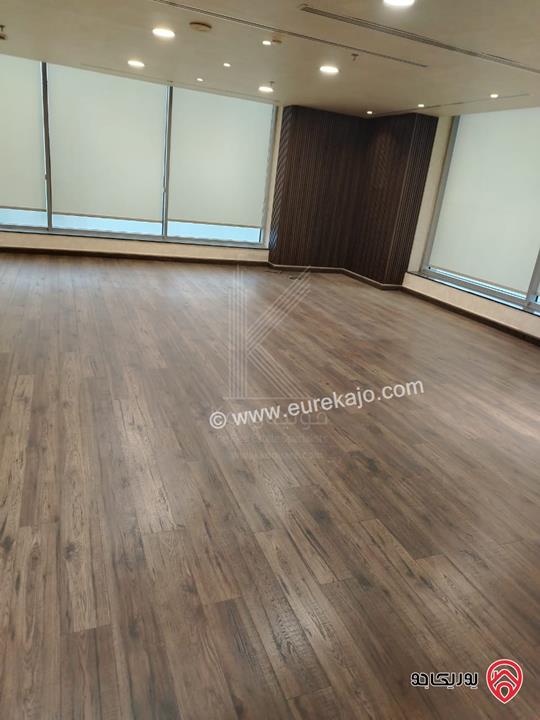 مكتب تجاري مفروش مساحة 400م طابق رابع للايجار في عمان - الدوار الخامس