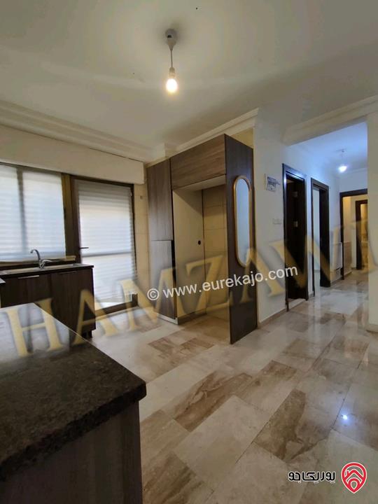 شقة فارغة طابق ارضي مساحة 100م داخلي و 120م خارجي للإيجار في عمان - عبدون 