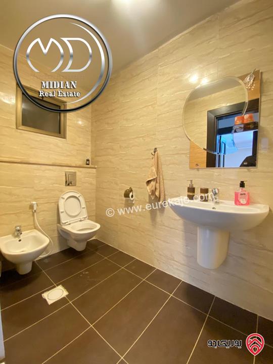 شقة شبه ارضي للبيع في عمان - خلدا العوجانية مساحة 200م مع تراسات و حدائق سوبر ديلوكس بسعر مميز