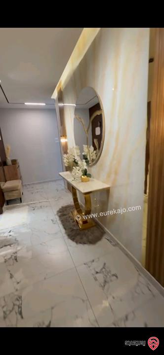 شقة طابق ثاني مساحة 205م للبيع في عمان - خلدا