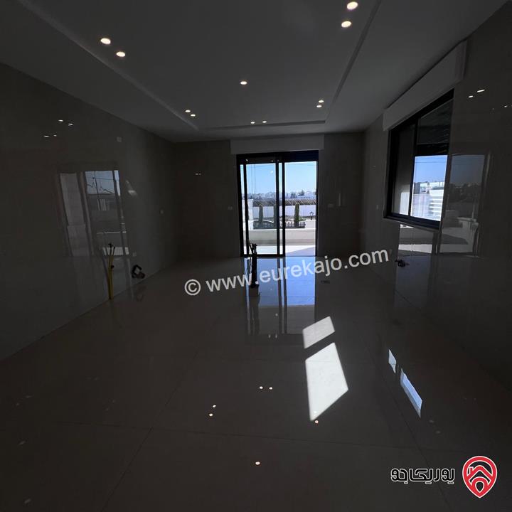 شقة ارضية مميزة مساحة 201م داخلي و 30م خارجي للبيع في عمان – حي الصحابة