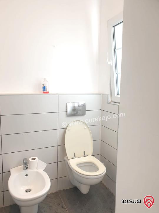 شقة أرضية مفروشة دوبلكس مساحة 250م مع مسبح للايجار في عمان - عبدون