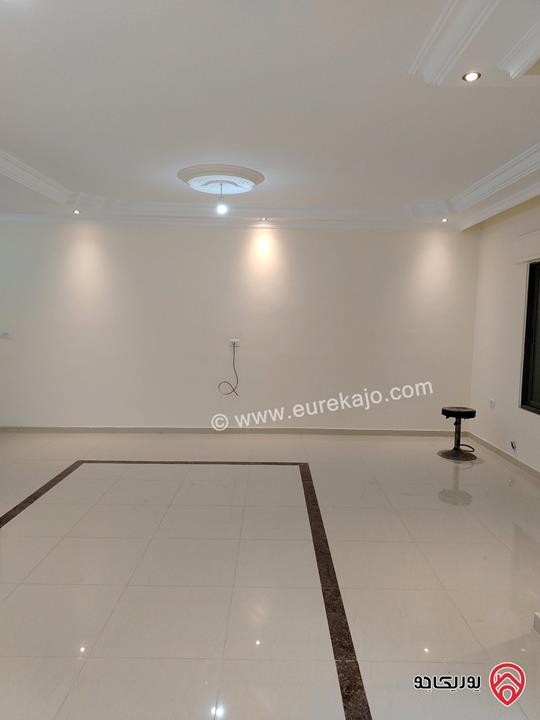 شقة طابق ثالث مساحة 190م للبيع في عمان - مرج الحمام 