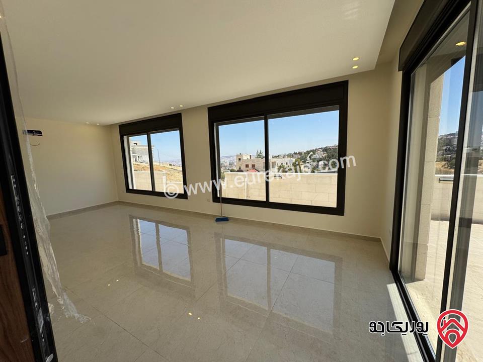 روف فاخر مساحة 375م للبيع في عمان - الحمر 