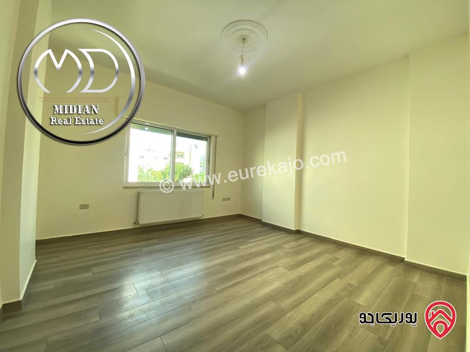 شقة فارغة للايجار في عمان - الرابية مساحة 190م طابق ثاني تشطيبات و ديكورات سوبر ديلوكس اطلالة جميلة