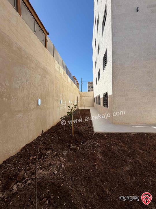 شقة شبه ارضي مساحة 160م مع ترس وحديقة 100م للبيع في عمان - البنيات 