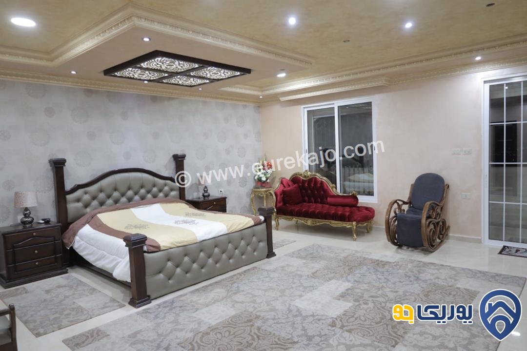 فيلا فاخرة مساحة الأرض 938م ومساحة البناء 1040م للبيع في عمان - ابو نصير  