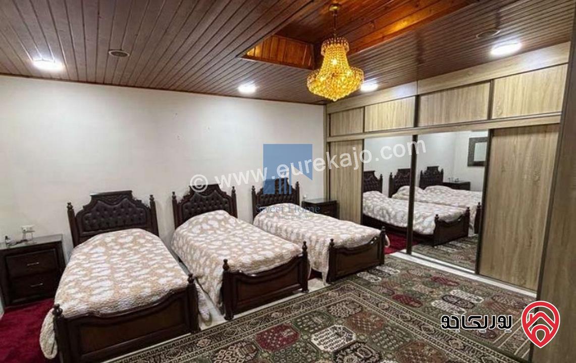 شقة مساحة 180م مع حديقة وترسات 120م للبيع في عمان - خلدا