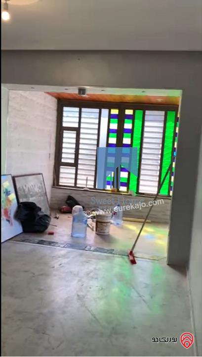 شقة أرضية مميزة للبيع في عمان - أم السماق - خلف الدر المنثور 210م مع حديقة وترسات 120م بسعر مغري