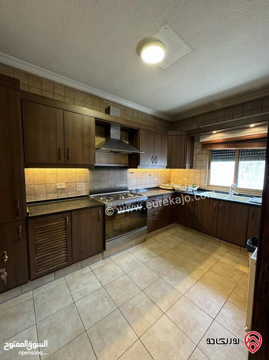 شقة مفروشة طابق ثالث مساحة 375م للايجار في عمان - الرابية