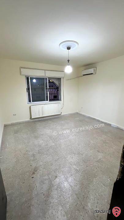 شقة طابق خامس مساحة 115م للبيع في عمان - الدوار الثامن