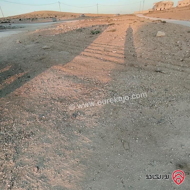 قطعة أرض مساحة 2 دونم و 250م للبيع في عمان - النقيرة 