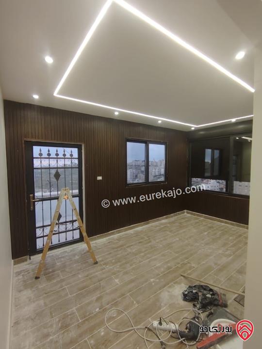 شقة طابق رابع روف مساحة 120م للايجار في عمان - ضاحية الرشيد 