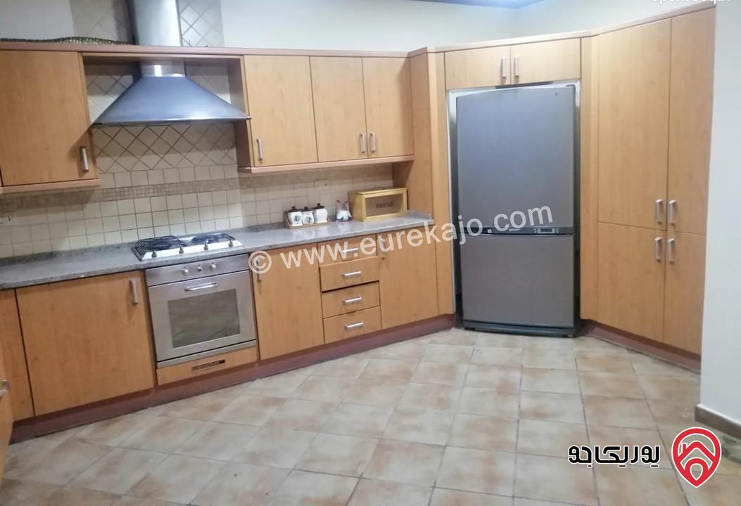 شقة مفروشة طابق أول مساحة 170م للايجار في عمان - عبدون