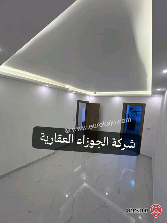 شقة أرضية فاخرة لم تسكن مساحة 150م داخلي و 30م خارجي للايجار في عمان - الياسمين