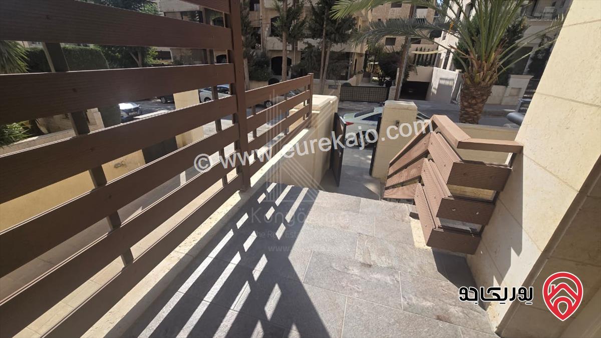 شقة مفروشة فاخرة دوبلكس مساحة 230م داخلي و 60م خارجي للايجار في عمان - الدوار الرابع