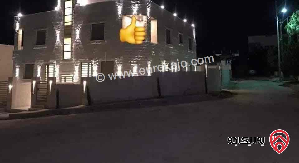 متبقي فيلا واحدة فقط ڤلل مودرن متلاصقة فاخرة مساحة 250م للبيع في الزرقاء الجديدة - جبل المغير 
