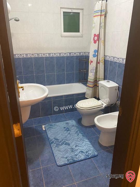 شقة ديلوكس طابق اول مساحة 205م للبيع في عمان - الرابية