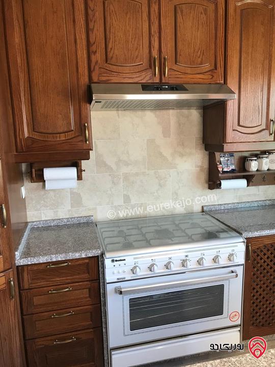 شقة مفروشة مساحة 150م للبيع في عمان -  الكرسي 