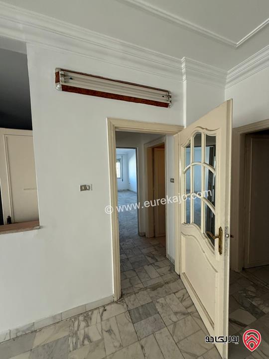 شقة فارغة مساحة 165م طابق ثاني للايجار في عمان - الرابية