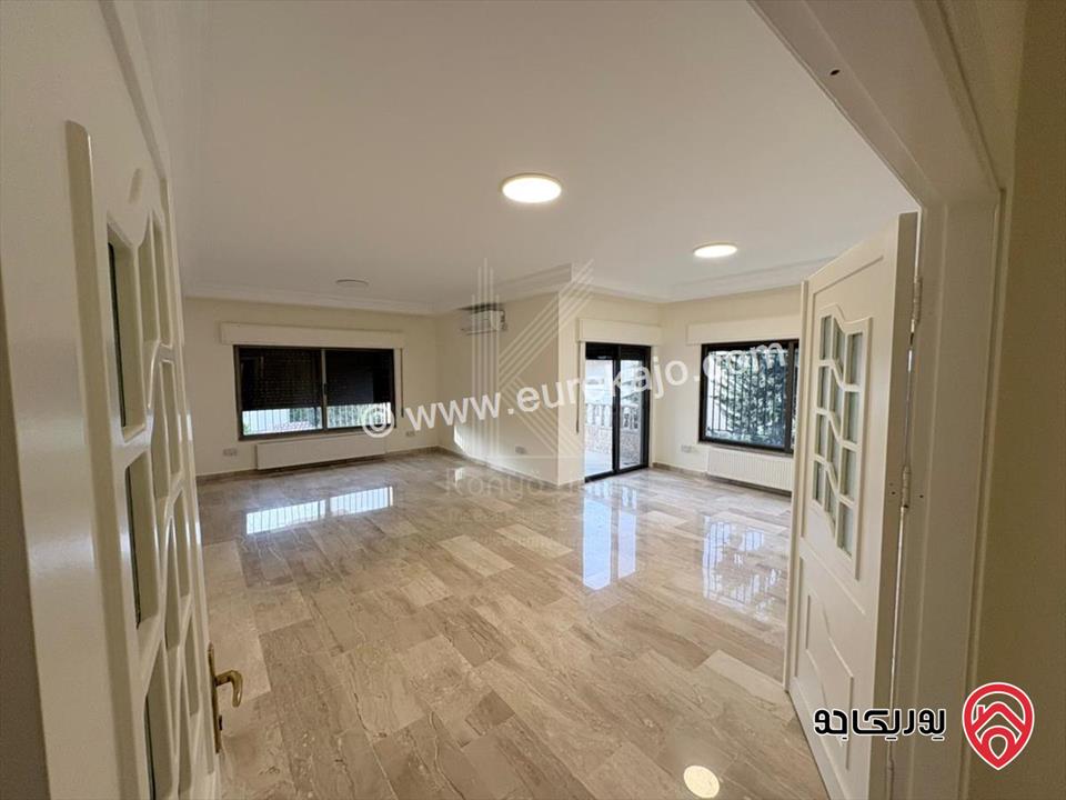 شقة مميزة طابق ثاني مساحة 207م للبيع أو للايجار في عمان - دير غبار