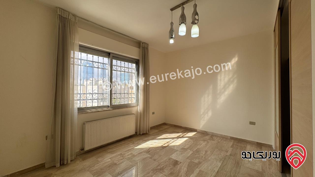 Unfurnished 4 Bedroom Apartment 300 Sqm for rent in Amman - 5th Circle