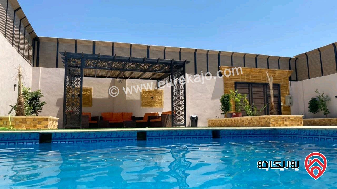 مزرعة مساحة الأرض 570م والبناء 274م للبيع في البحر الميت - الراما بجانب كازية المناصير الشارع الرئيسي تقريبا