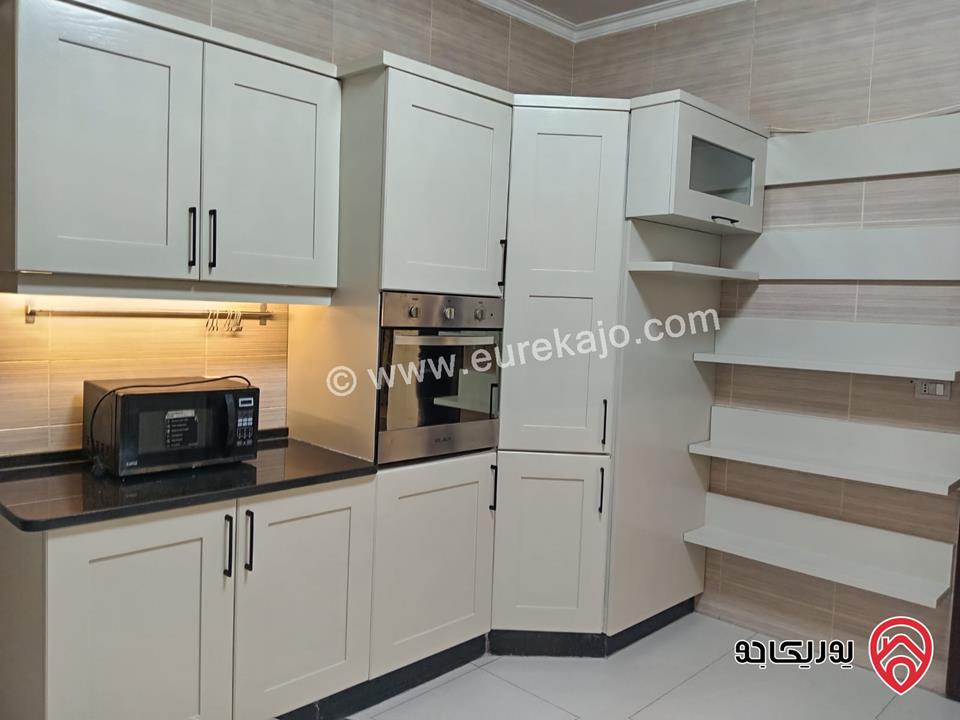 شقة تسوية مساحة 180م داخلي و 200م خارجي مفروشة للايجار في عمان - عبدون