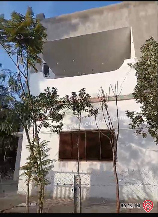 منزل مكون من 3 طوابق على أرض 521م للبيع في اربد - الرمثا 