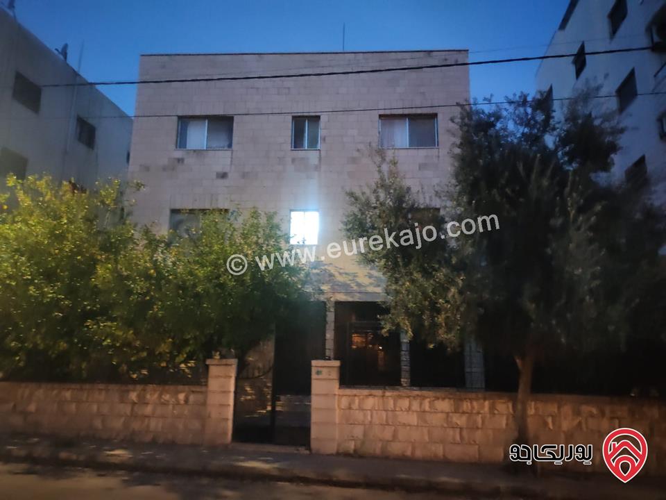 عمارة سكنية 3 طوابق على أرض 560م للبيع في عمان - جبل الحسين