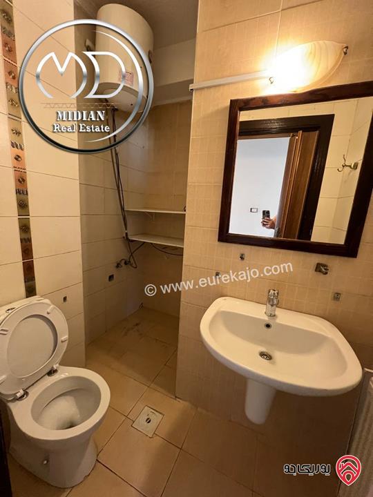 شقة دوبلكس فارغة للايجار طابق أخير مع روف في عمان - ضاحية الرشيد مساحة 300م مع تراسات اطلالة رائعة