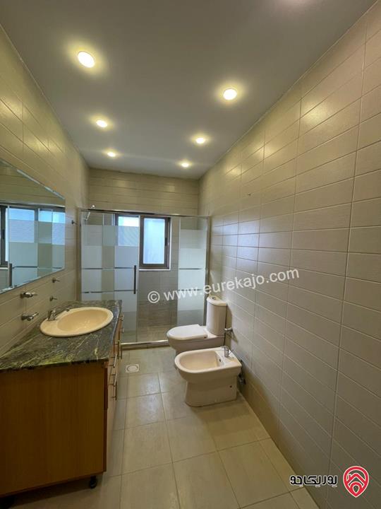 شقة فارغة طابق رابع مساحة 325م للايجار في عمان - ضاحية الرشيد