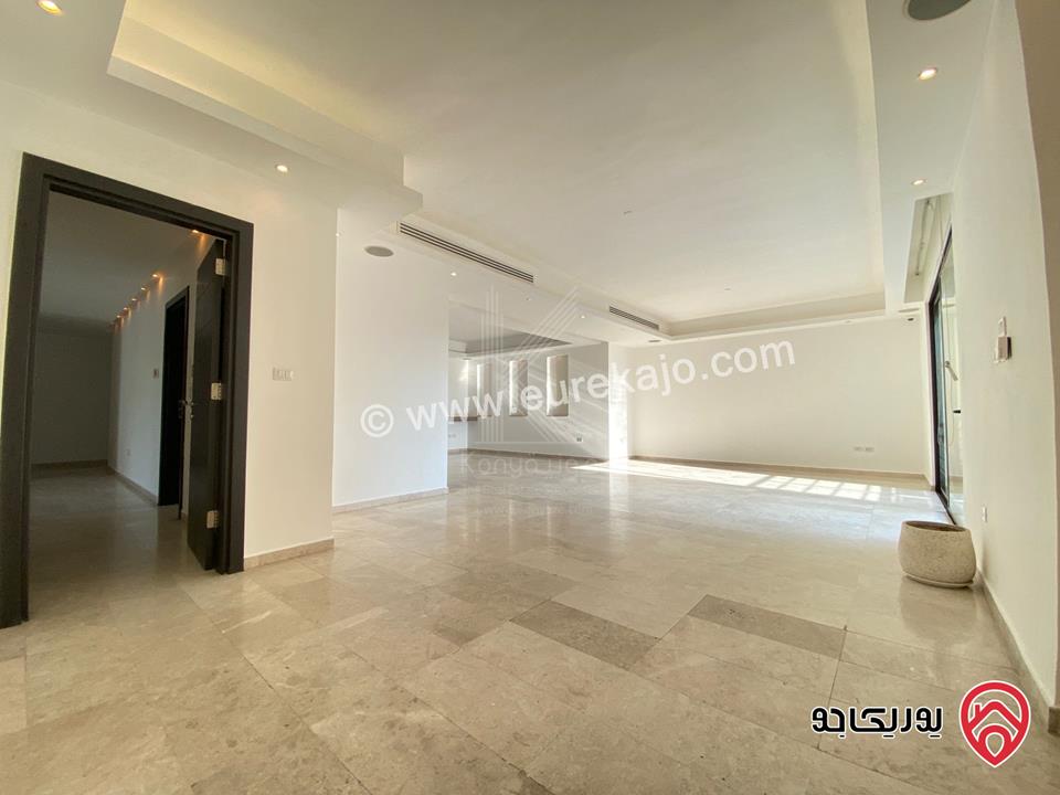 شقة فاخرة مساحة 308م طابق ثالث للايجار في جبل عمان / الدوار الثالث