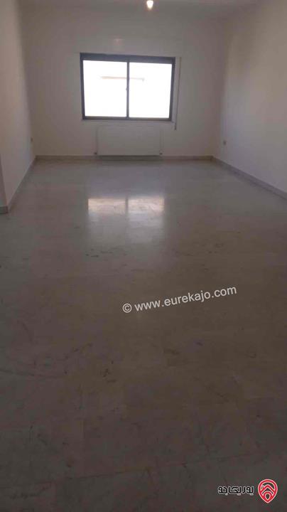 شقة طابق رابع مساحة 165م للايجار في عمان - ام اذينة