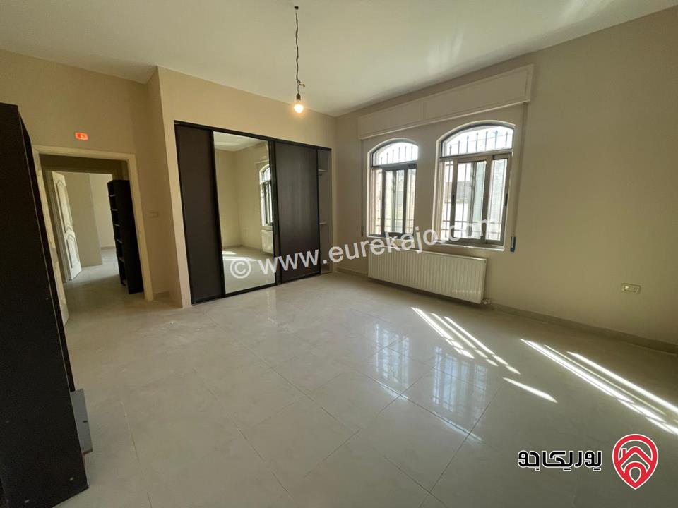 شقة فارغة مساحة 325م للإيجار في عمان - ضاحية الأمير راشد 