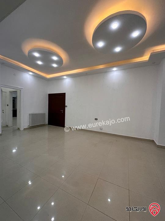 شقة أرضية مساحة 175م وخارجي 60م للايجار في عمان - الدوار الرابع 