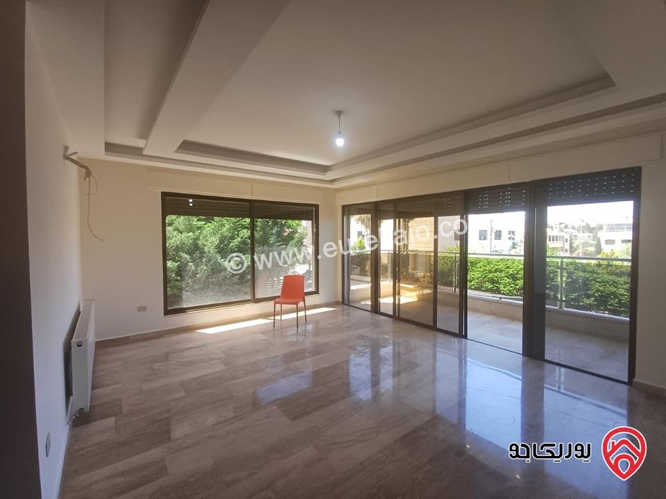 شقة فاخرة مساحة 160م طابق أول كأنها لم تسكن للايجار في عمان - أم السماق