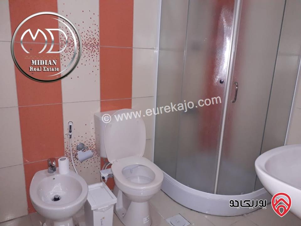 شقة أرضية مفروشة للايجار في عمان - خلدا مساحة 200م مع ترس و حديقة 150م تشطيبات و فرش سوبر ديلوكس بسعر مميز