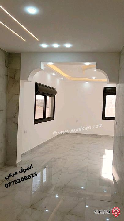 شقق فخمة مساحة 100م لم تسكن للبيع بأسعار مناسبة في الزرقاء الجديدة