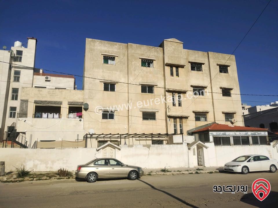 عمارة مكونة من 8 شقق مساحة الأرض 662 متر - عمر البناء 30 عام للبيع في عمان - حي الصحابة - دخلة عميش