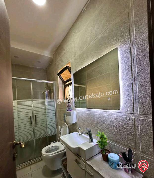 شقة فارغة طابق ثاني مساحة 244م للايجار في عمان - خلدا 