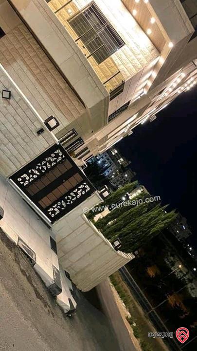 شقة أرضية مساحة 151م داخلي و 150م خارجي للبيع في عمان - قرب جامعة البتراء على شارع المطار