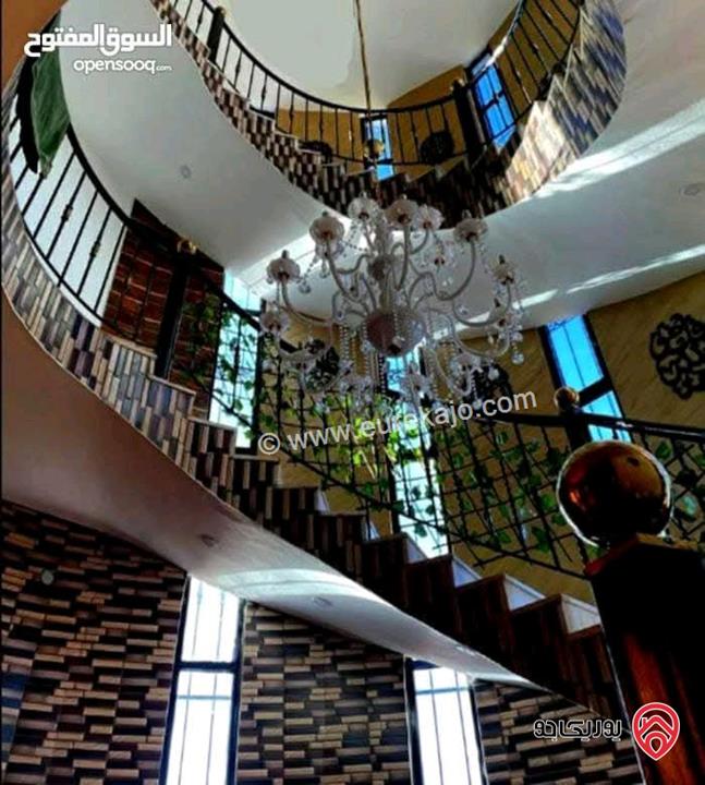 بيتين تشطيب كامل على مساحة أرض 2 دونم للبيع في المفرق - منطقة الدجنية