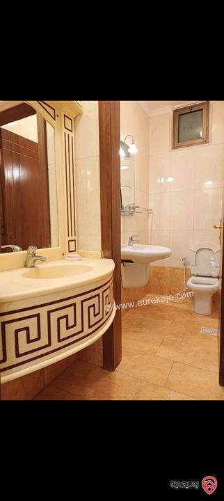 شقة فاخرة مساحة 300م للبيع في عمان - أم أذينة